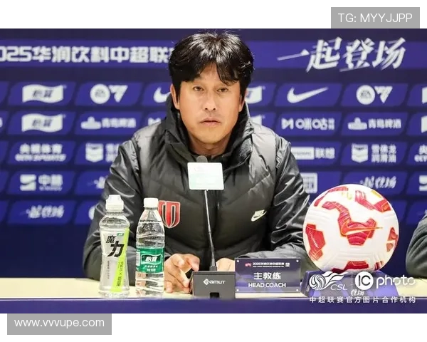 成都蓉城再获中超季军 徐正源：“这是最遗憾的一年”